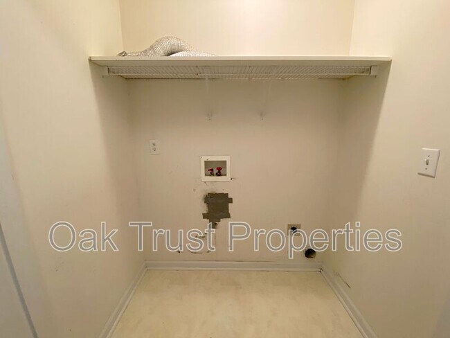 Building Photo - 2633 Lani Ct
