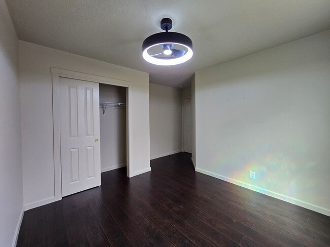 Building Photo - 7250 Via Verde