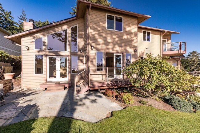 Building Photo - Gorgeous West facing View Home in Coupeville with Acreage and Privacy!