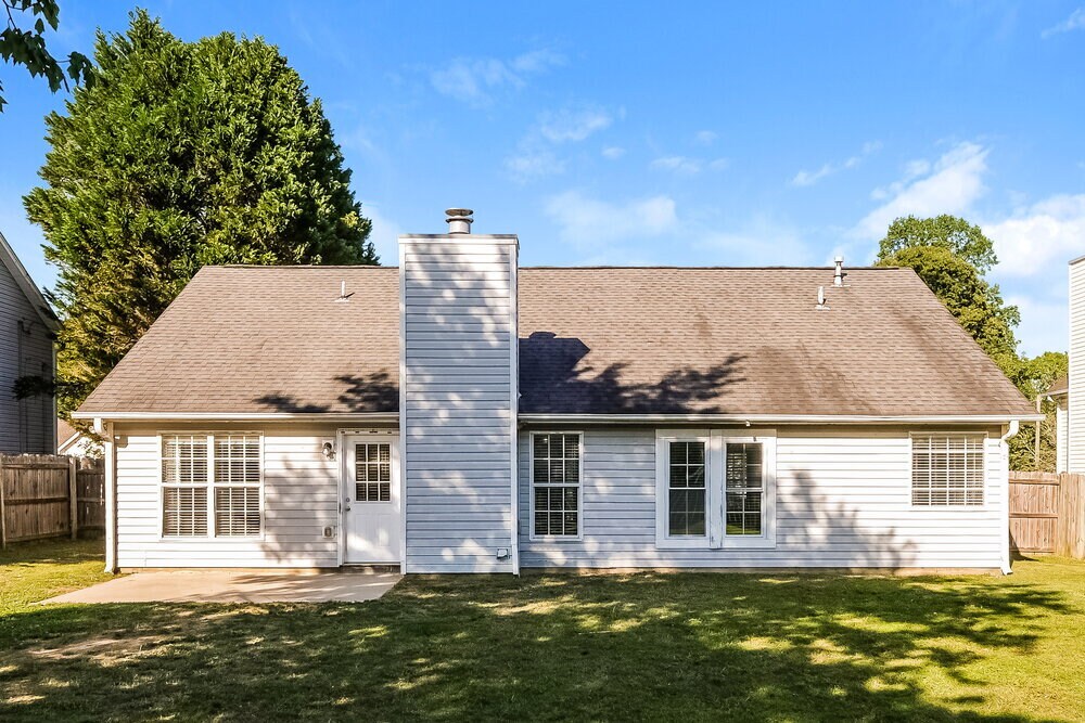 Building Photo - 5400 Princeton Oaks Dr