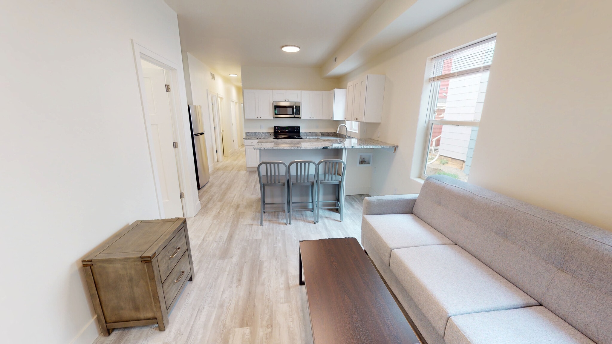 Unit 2 - 1214 Washtenaw Ct
