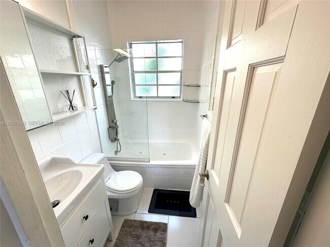 Building Photo - 1007 Meridian Ave