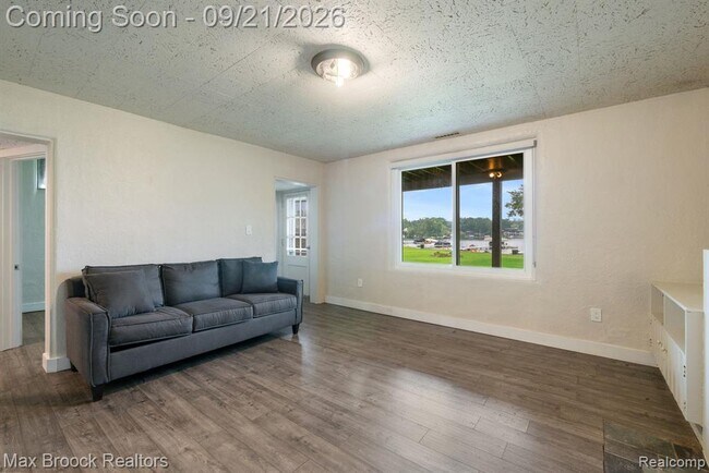 Building Photo - 4151 Bluebird Dr