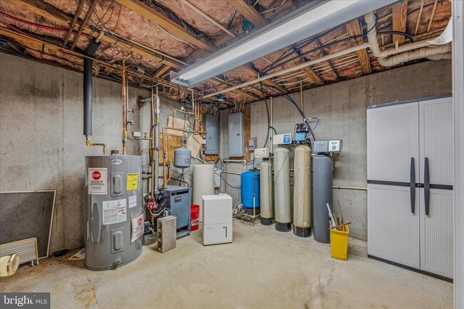 Building Photo - 2289 Potomac Rd