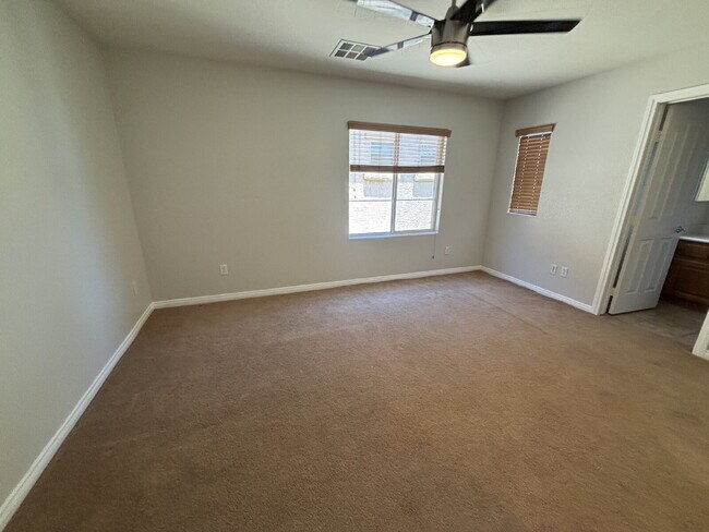 Building Photo - 3 Bed 3.5 Bath Summerlin - MOVE IN SPECIAL