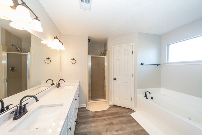 Building Photo - 1003 Coolidge Cove