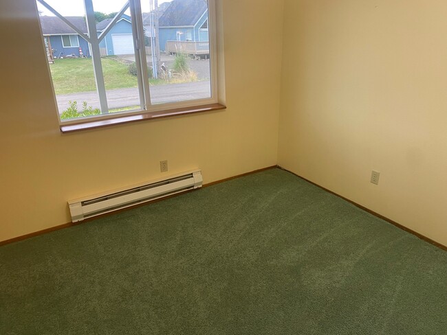 Building Photo - 934 Starfish Ct SW