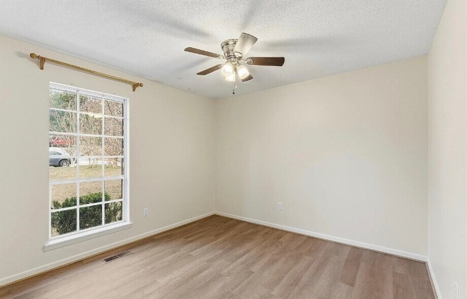 Building Photo - 1233 Frances St