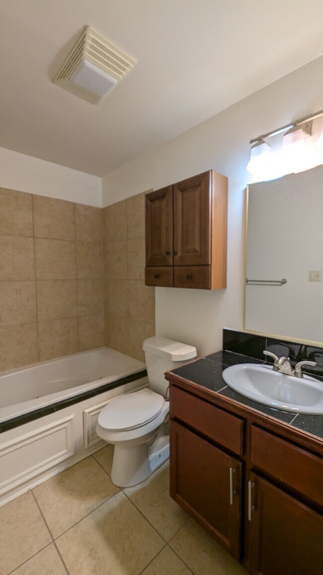 Building Photo - 110 Camille St