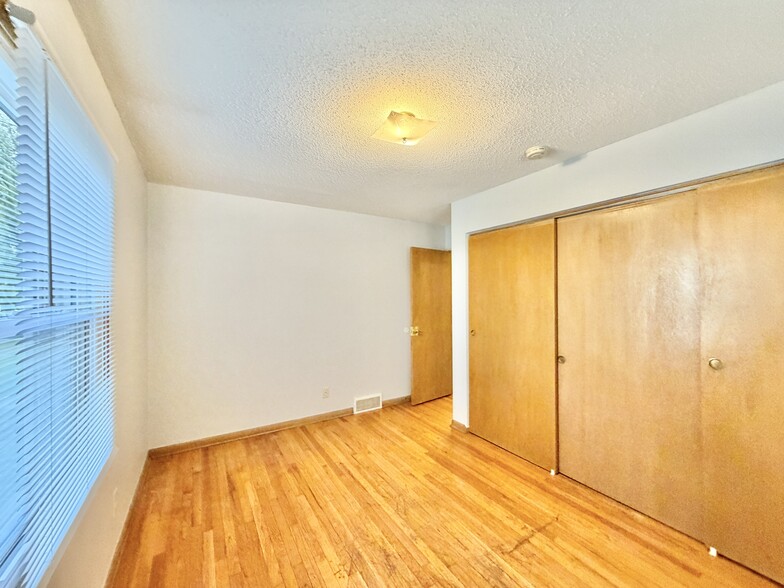 Building Photo - 625 Vera Ct