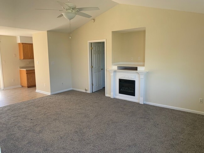 Building Photo - Beautiful Home located in Camden County and close to Water Access