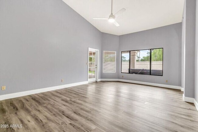 Building Photo - Stunning 4beds/2.5baths single-level home in the heart of Tempe!