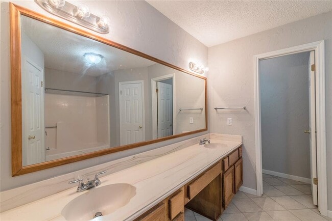 Building Photo - 6722 Loch Bruceray Dr