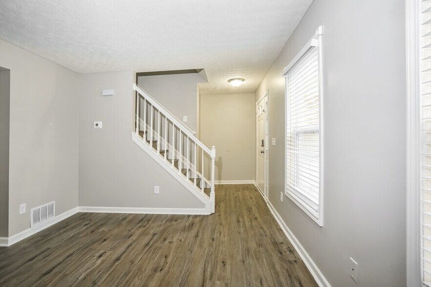 Building Photo - 2656 Willowgate Rd