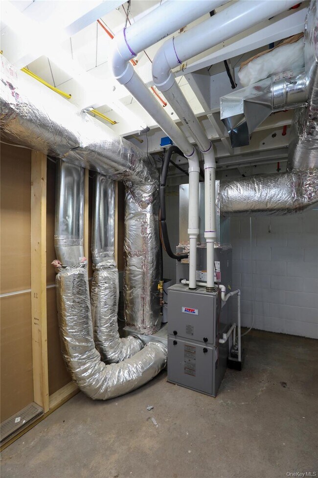 Building Photo - 111 Zandhoek Rd