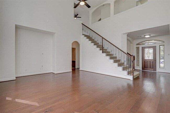 Building Photo - 71 N Rocky Point Cir