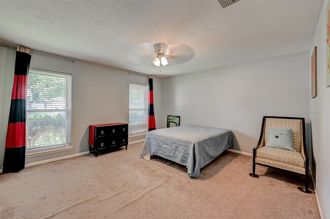 Building Photo - 12823 Westhorpe Dr