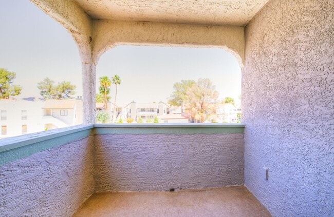 Building Photo - Status: Accepting Applications