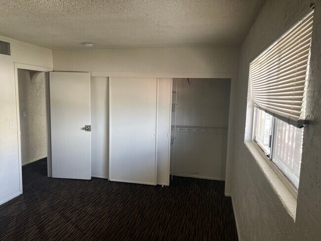 Building Photo - Affordable 2 Bedroom Condo in Central Las Vegas