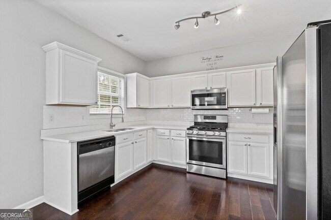 Building Photo - 4419 Silver Ridge Way SW