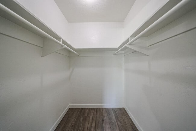 Building Photo - 2816 N 33rd Pl