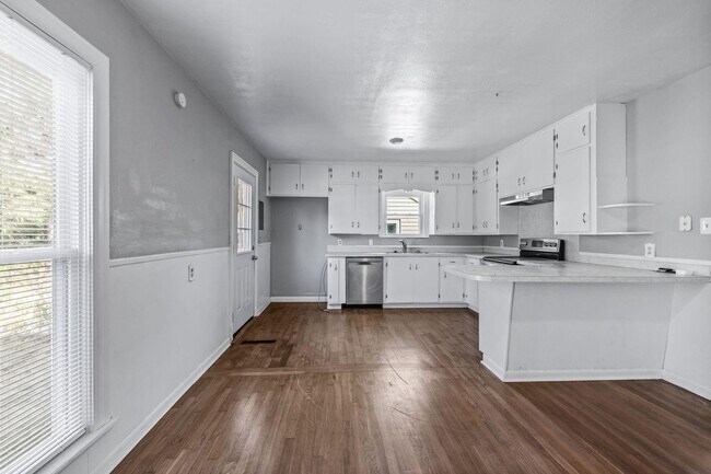 Building Photo - 3624 Winston Rd