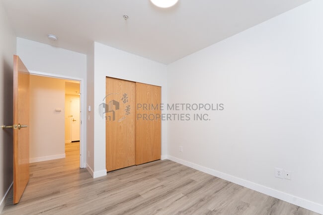 Building Photo - 1515 E Yesler Wy