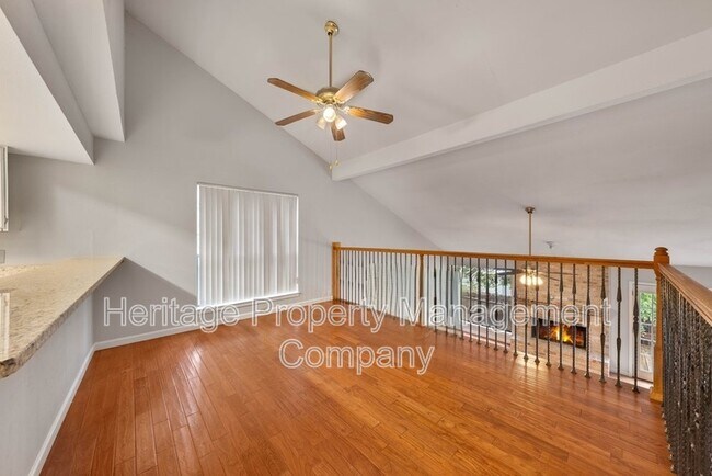 Building Photo - 13906 N Hills Village Dr
