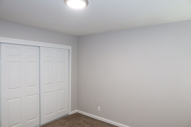 Building Photo - 7256 Havenside Dr