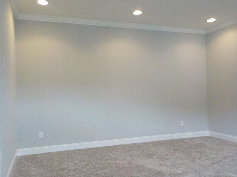 Building Photo - 1400 Fox Creek Ln