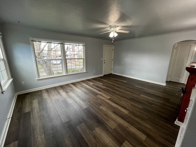 Building Photo - 396 23rd St NE