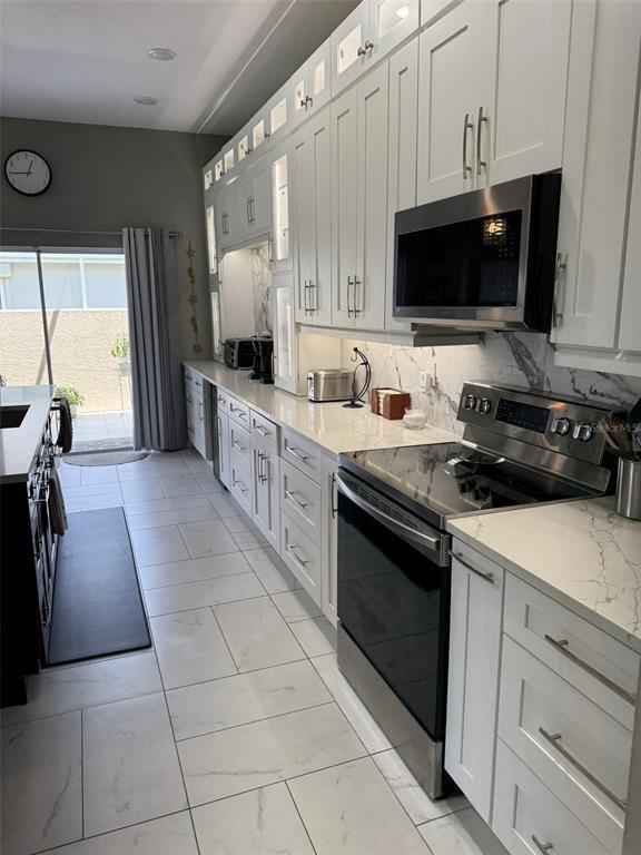 Building Photo - 731 Masterpiece Dr