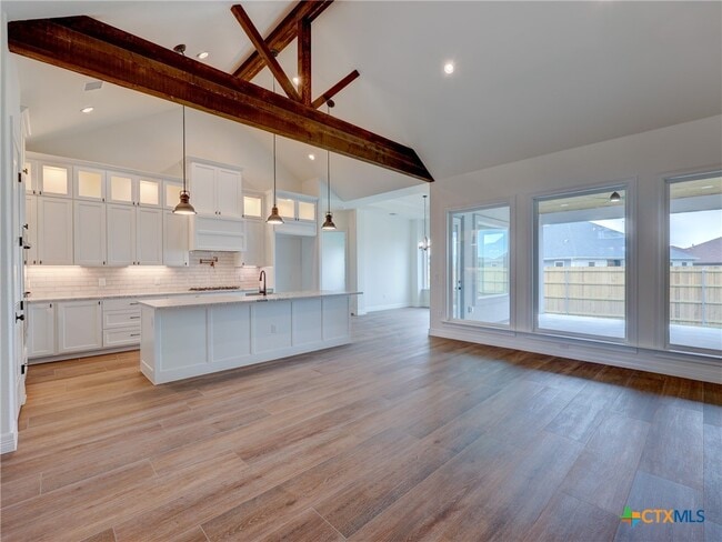Building Photo - 505 Magan Ln