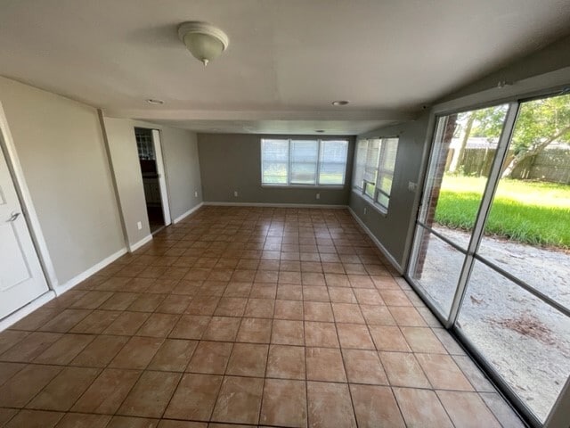 Building Photo - 366 Janell Dr