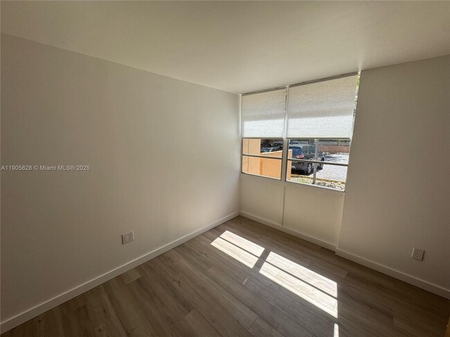 Building Photo - 6007 SW 69th St