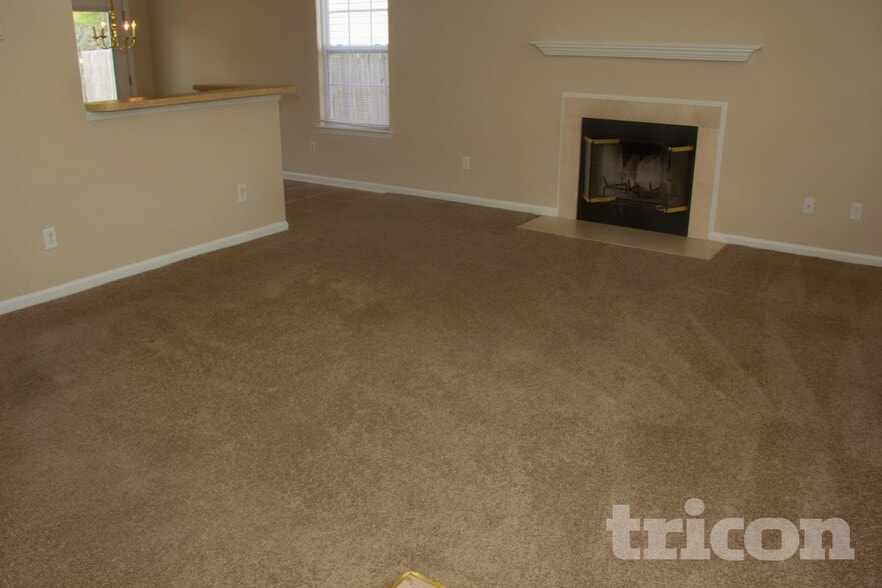 Building Photo - 11330 Northwoods Forest Dr