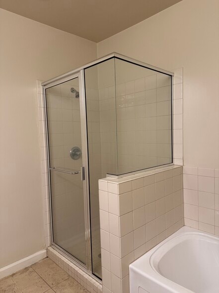 Building Photo - 7291 N Scottsdale Rd