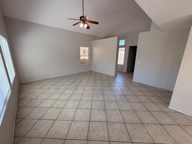 Building Photo - 7611 W Cinnabar Ave