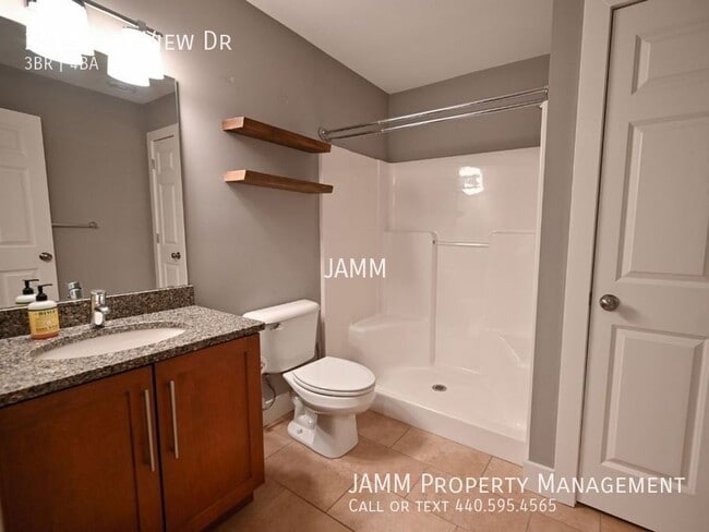 Building Photo - 2245 City View Dr