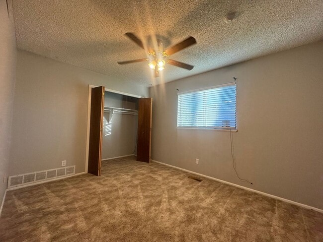 Building Photo - 20 Wildy Dr