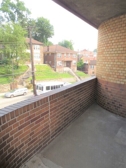 Building Photo - 5710 Phillips Ave