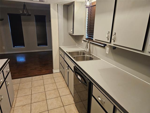 Building Photo - 1609 Crockett St