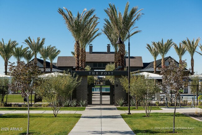 Building Photo - 2024 W Andalusian Trail