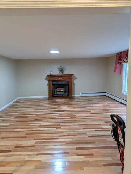 Building Photo - 270 Heim Rd