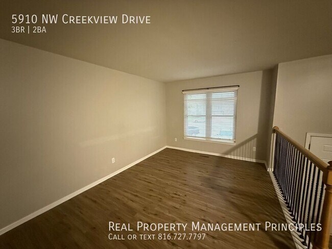 Building Photo - 5910 NW Creekview Drive-