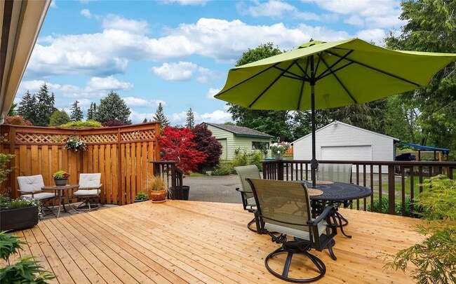 Building Photo - LOW RENT!Beautiful 4Bed2Bath House!PRIME h...