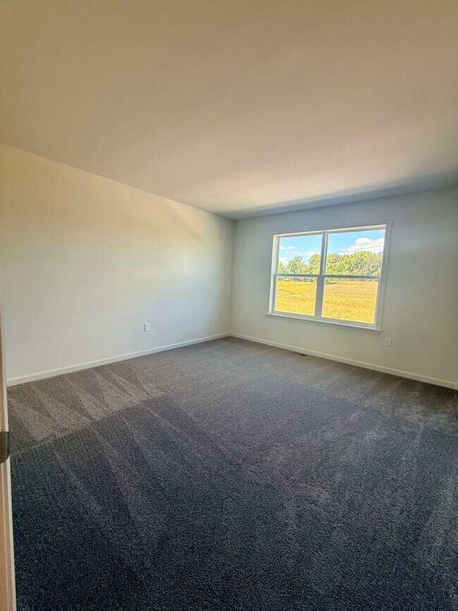 Building Photo - 45 N Conifer Dr