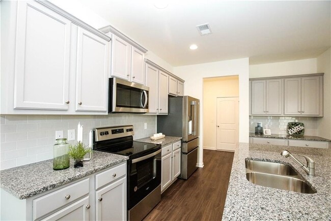 Building Photo - 124 Finley Dr