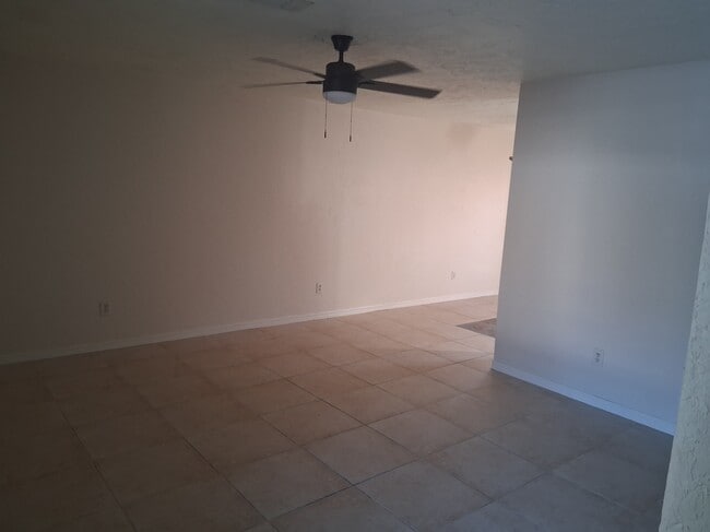 Building Photo - 322 Canal Rd