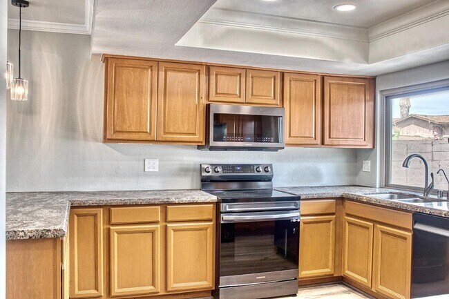 Building Photo - 600 Sheffield Ct